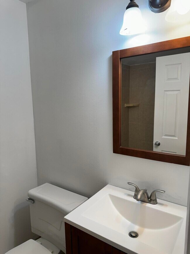 Building Photo - 30256 Southfield Rd