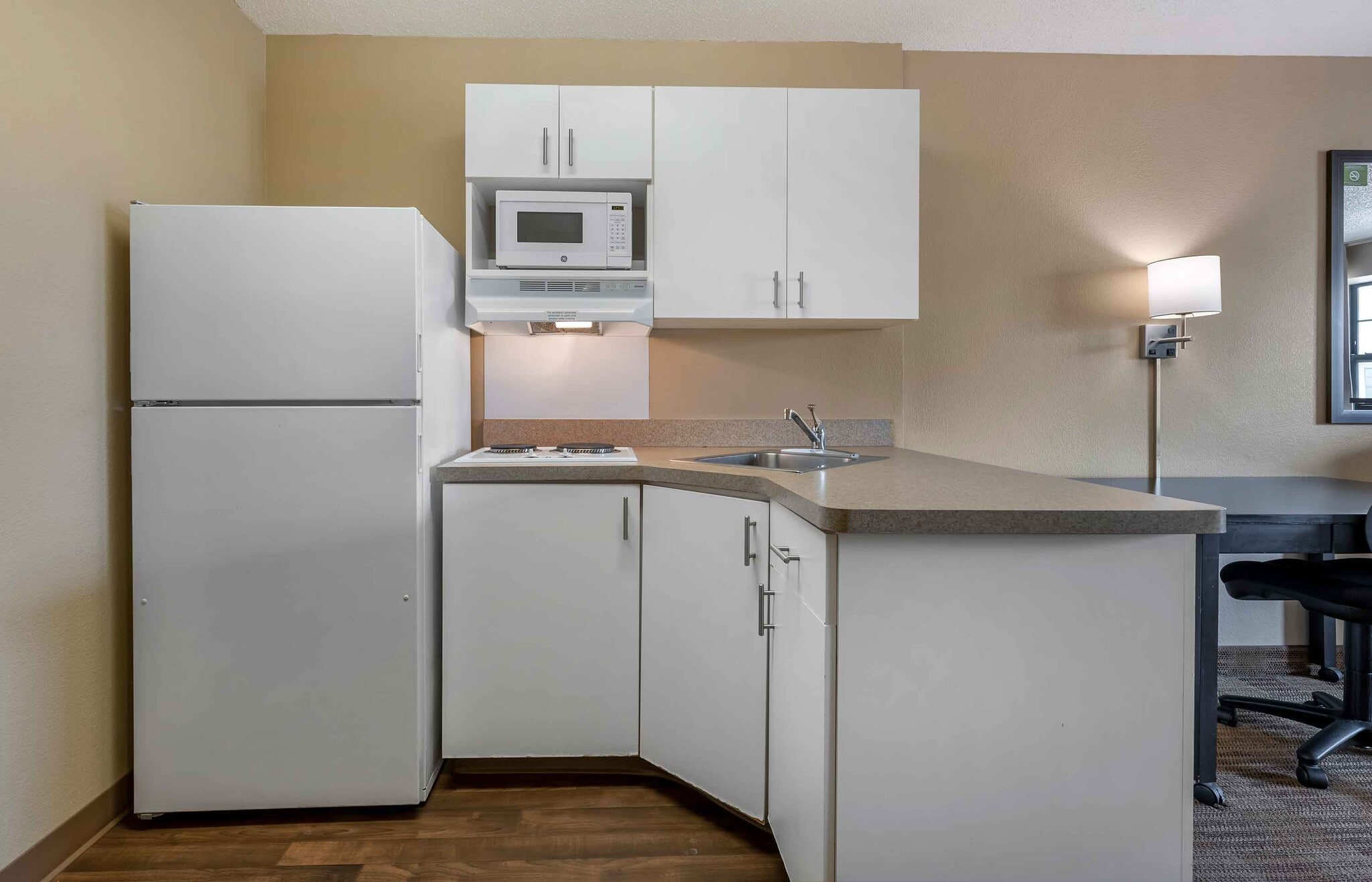 Building Photo - Furnished Studio-Chicago - O'Hare - North