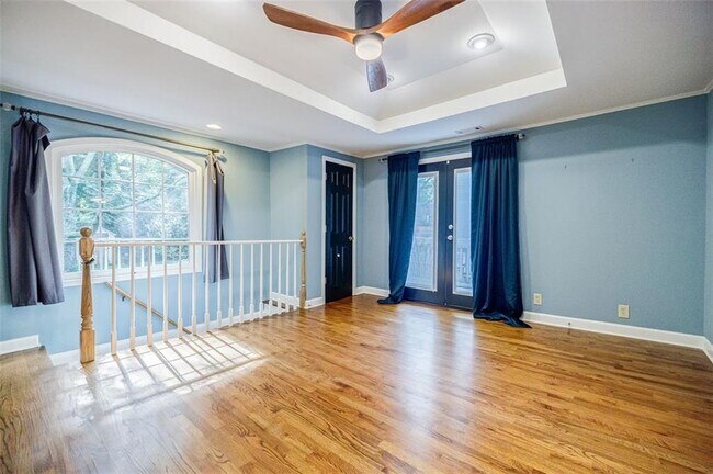 Building Photo - 183 Locust St NE