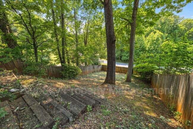 Building Photo - 1676 Royal Oak Ct