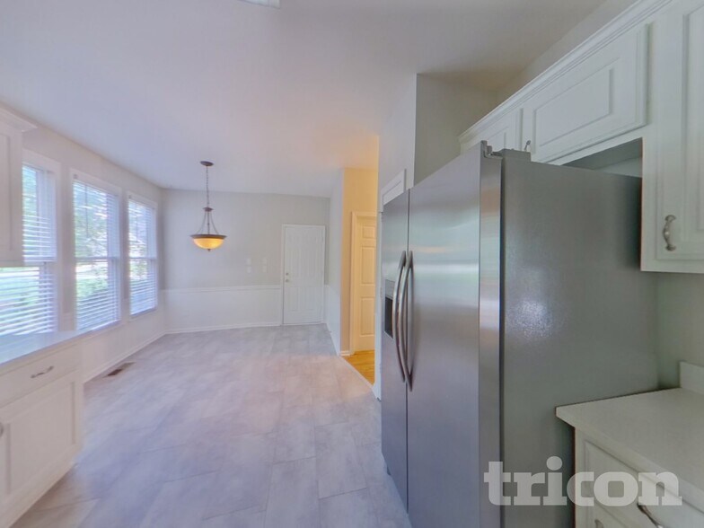 Building Photo - 1114 Fairview Club Cir