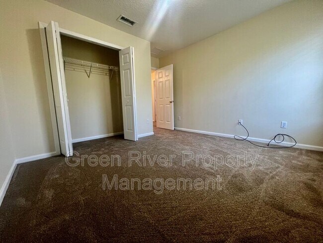 Building Photo - 2074 Heritage Oaks Ct