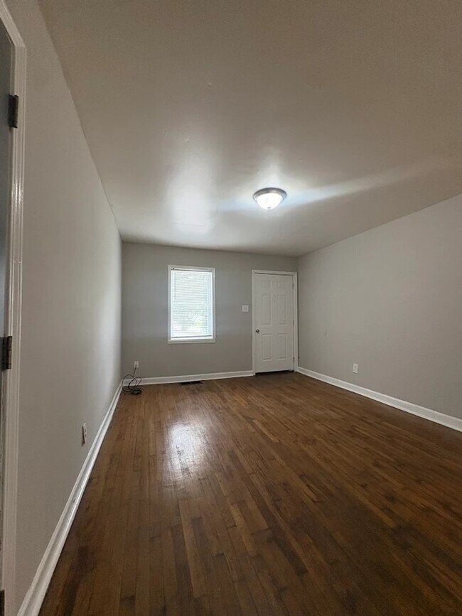Building Photo - 3 Bed 2 Bath in Atlanta!