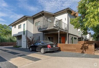 Building Photo - 500 W 51st St
