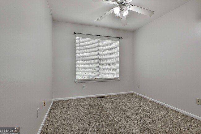 Building Photo - 150 Brentwood Dr