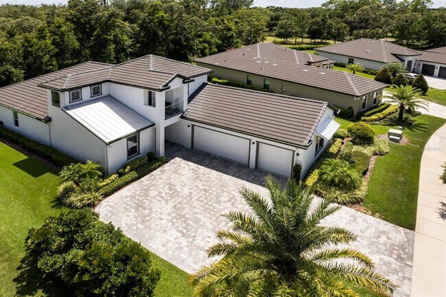 Building Photo - 25962 High Hampton Cr