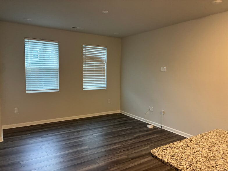 Building Photo - Room in Townhome on Sweet Lilac Wy