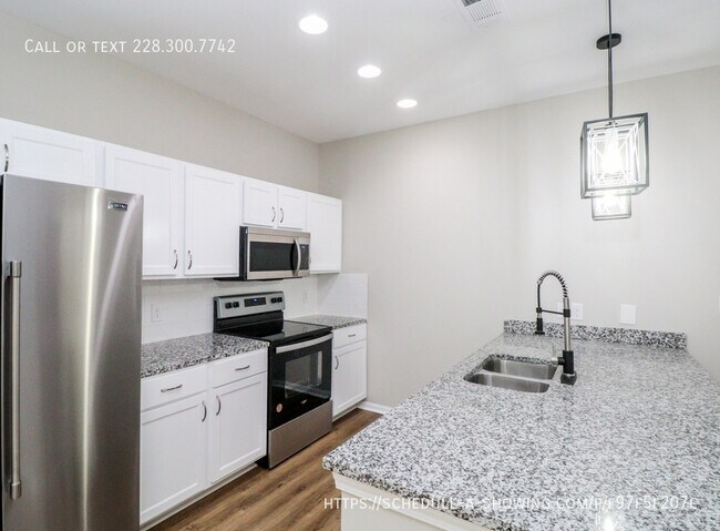 Building Photo - 473 Olive Branch Way