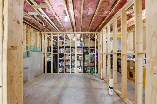 Building Photo - 3939 Alderstone Dr