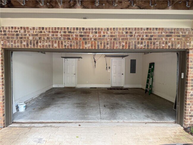 Building Photo - 1219 Mecaslin St NW