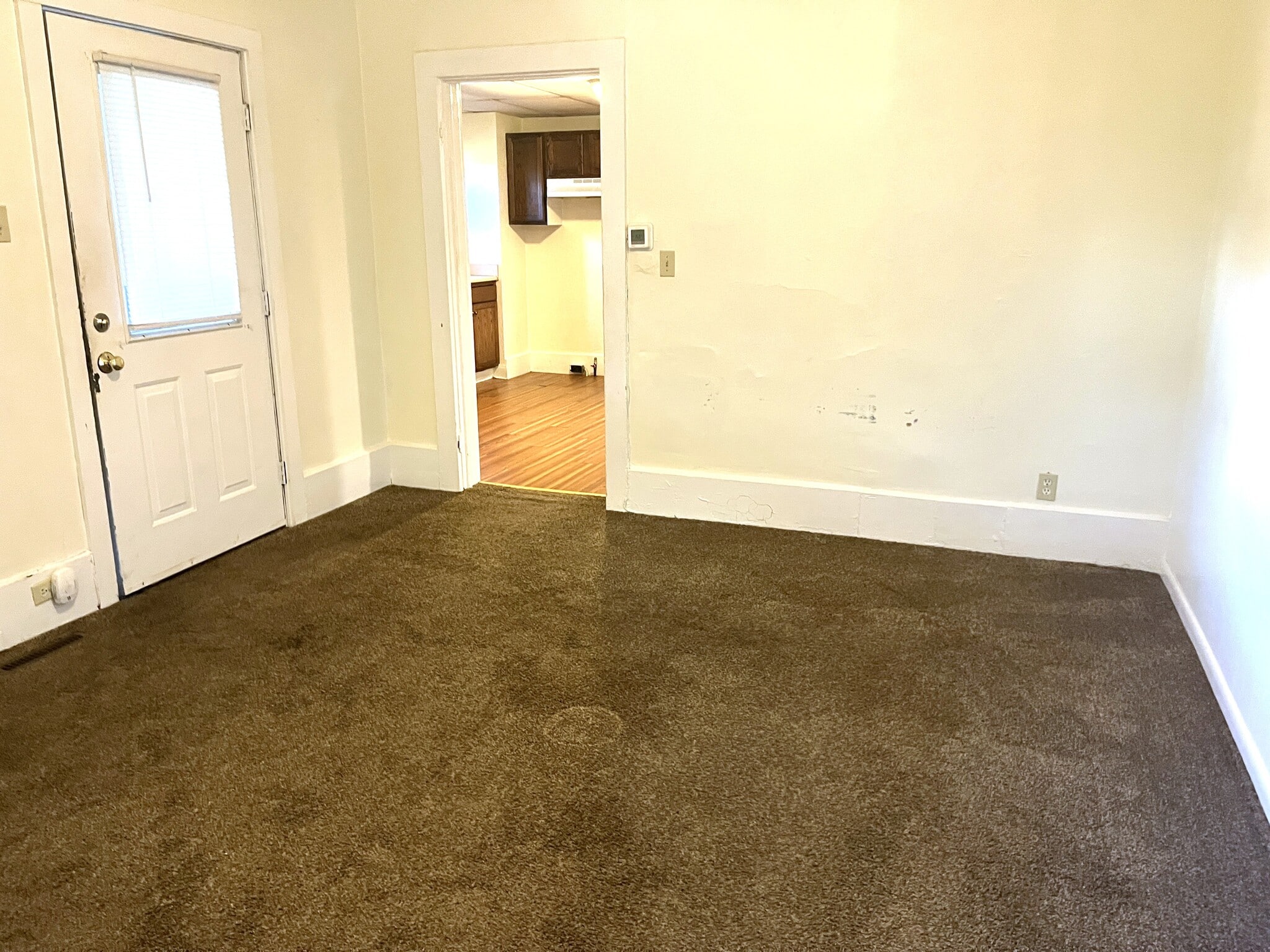 Building Photo - 225 1/2 W 18th St