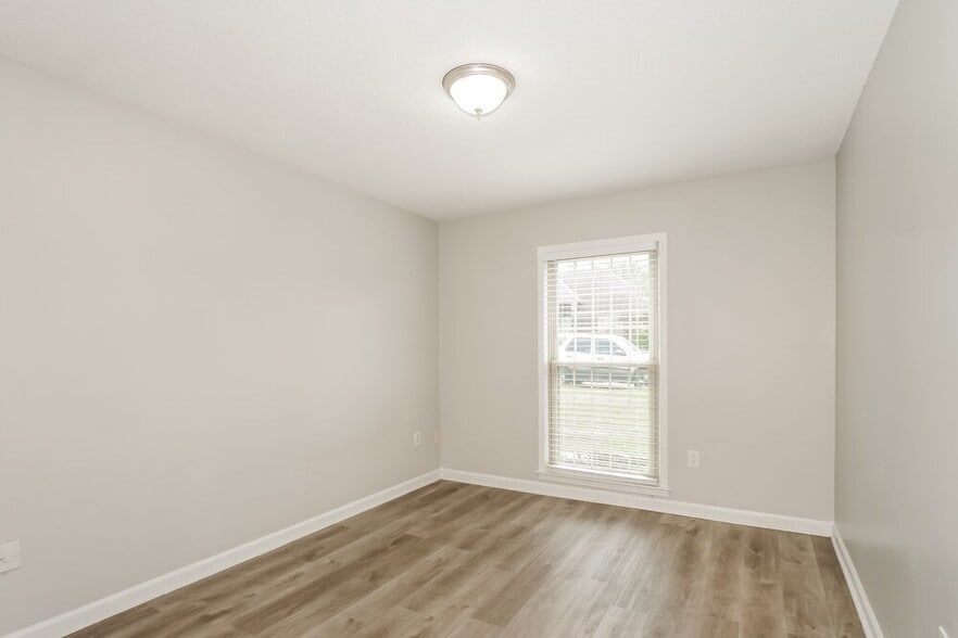 Building Photo - 7308 Schilling Cove E