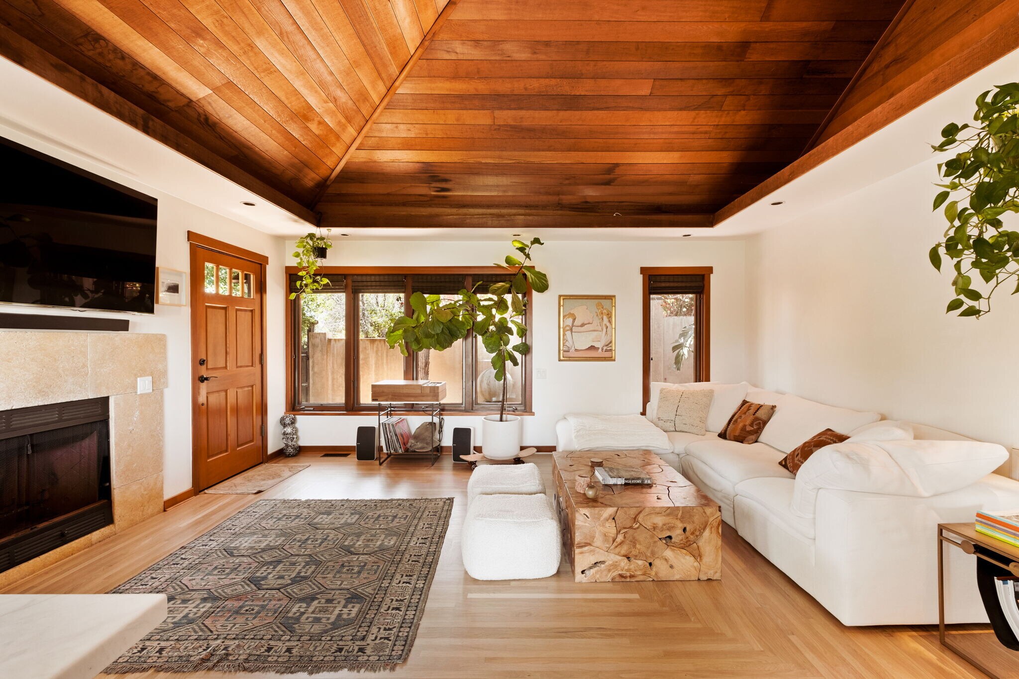 Building Photo - 21071 Waveview Dr
