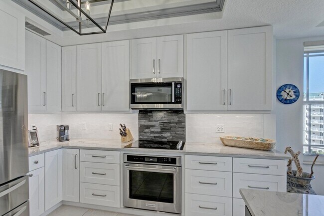 Building Photo - 221 Ocean Grande Blvd