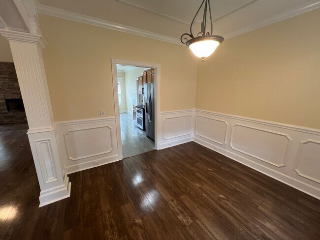 Building Photo - 2627 Isaiah Dr