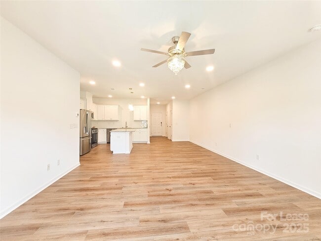 Building Photo - 2744 Yeager Dr NW