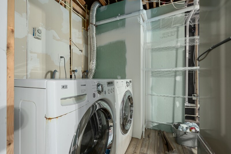 Building Photo - 1703 Long Tree Ct