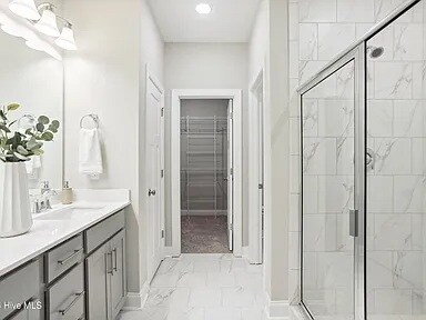 Master - 304 Lusterleaf Ln