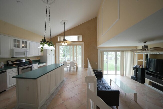 Building Photo - 1395 NW 155th Ln