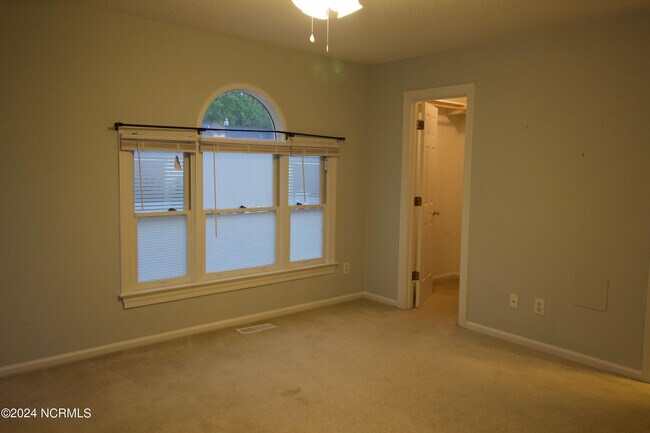 Building Photo - 2911 Cedar Creek Rd