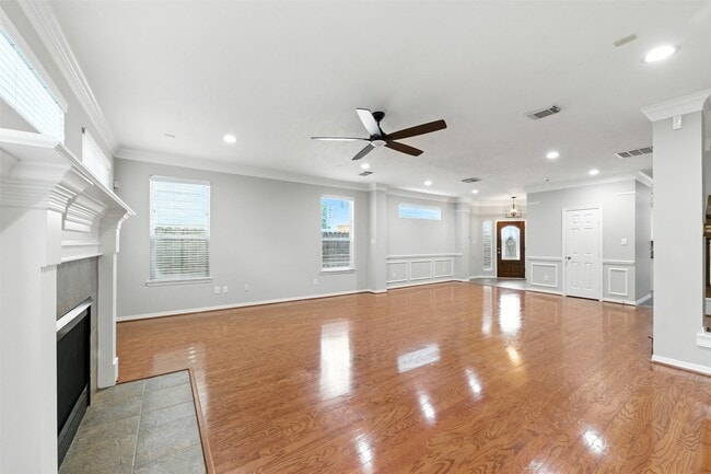 Building Photo - 5115 Inker St