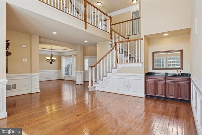 Building Photo - 13 Ashtree Ln