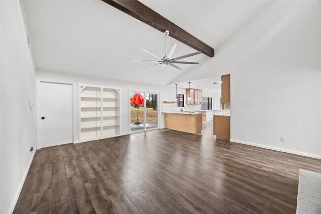 Building Photo - 431 Evergreen Dr