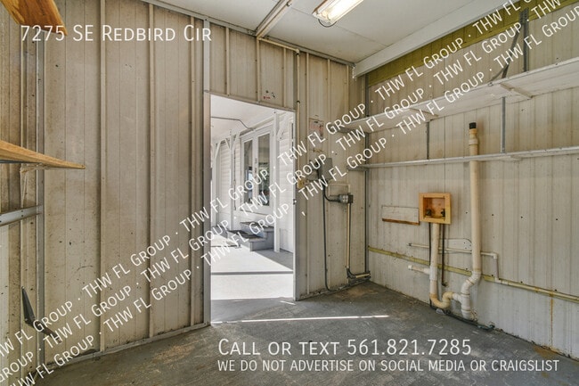 Building Photo - 7275 SE Redbird Cir