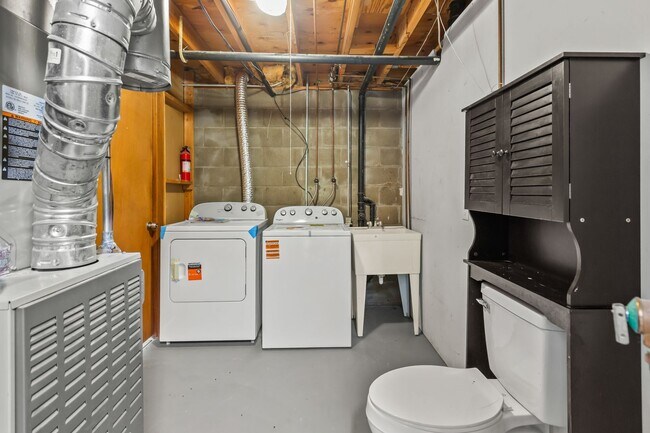 Building Photo - 5732 S 137th St