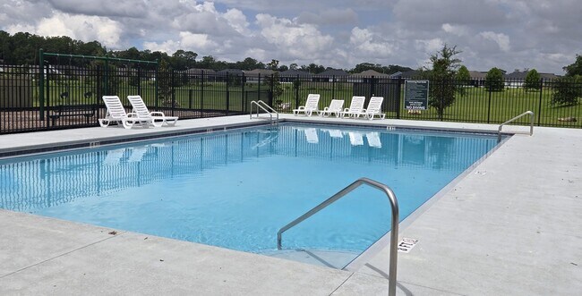 Building Photo - Beautiful 3-Bedroom, 2.5 Bath Home in Desi...