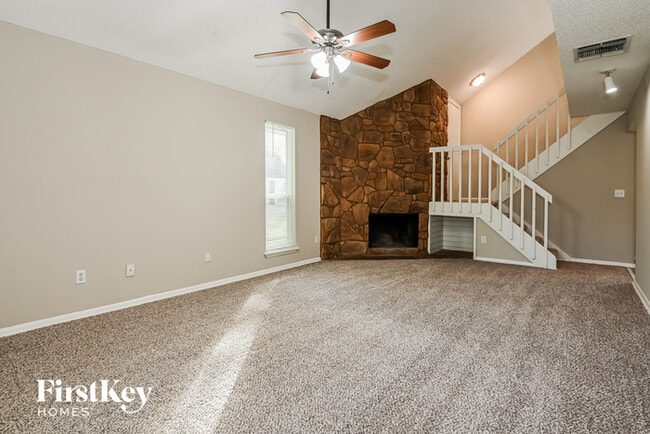 Building Photo - 6835 Candlewood Dr S