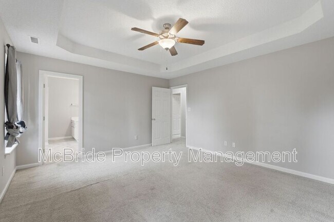 Building Photo - 827 Sonora Cir