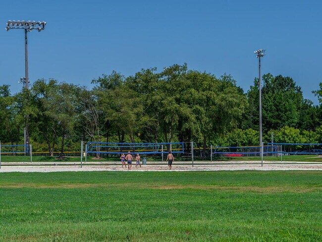 Building Photo - Built in 2022 and waiting for you to move right on in!