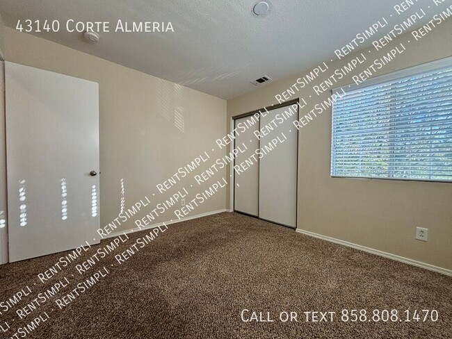 Building Photo - 3 BD 2.5 BA Located in Paloma del Sol