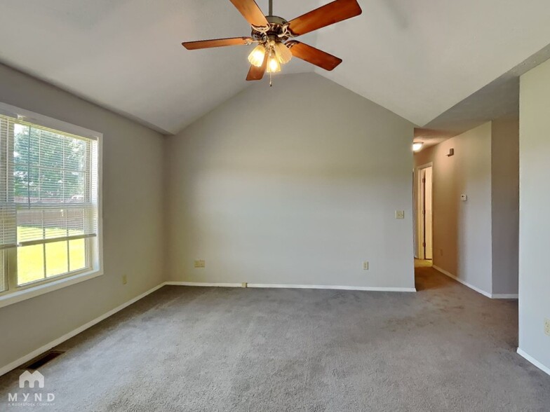 Building Photo - 4876 W Skyler Dr