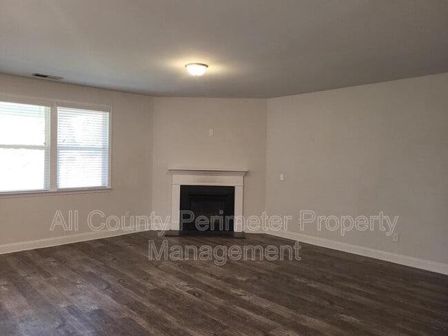 Building Photo - 3328 Fall Branch Ln