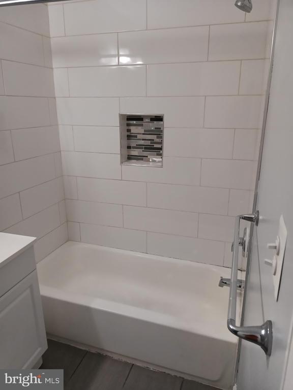 Building Photo - 1712 W Lombard St