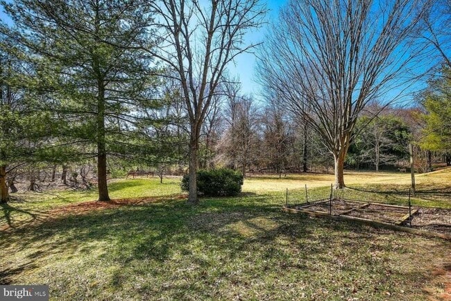 Building Photo - 8580 Dark Hawk Cir