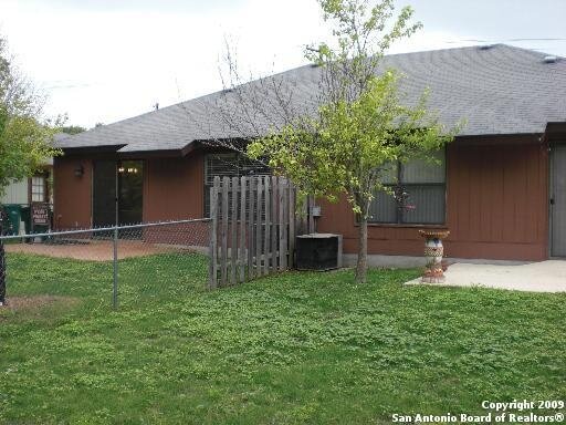 Building Photo - 263 Lohmann St
