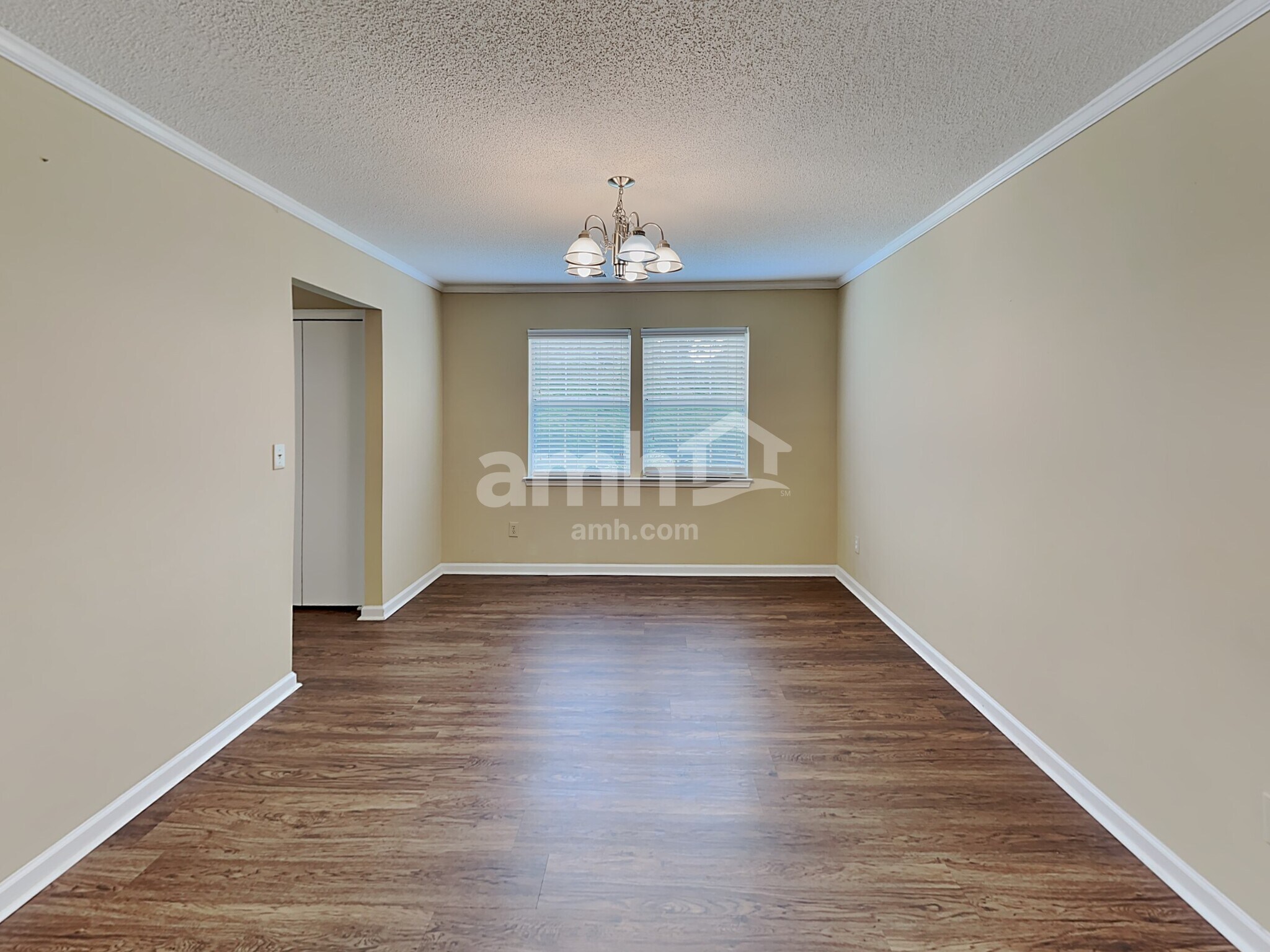Building Photo - 1516 Gordon Walters Dr