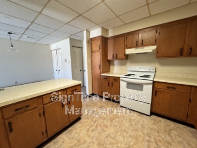 Building Photo - 115 Jonathan St