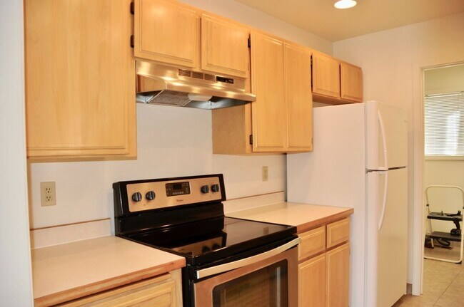 Building Photo - 2 bed 1 bath duplex Post Falls