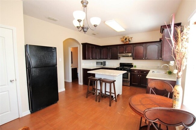 Building Photo - 510 Shiloh Dr