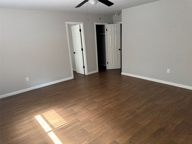 Building Photo - 1413 Forehand St
