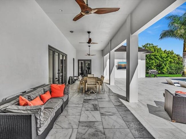 Building Photo - 6122 SW 173rd Way