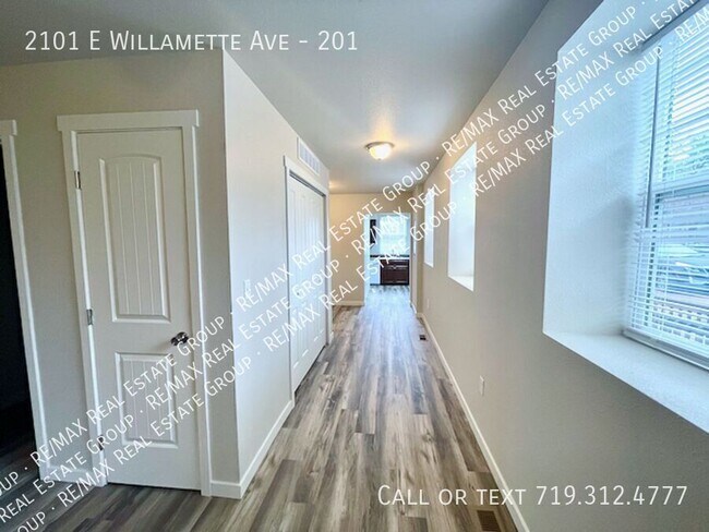 Building Photo - 2101 E Willamette Ave