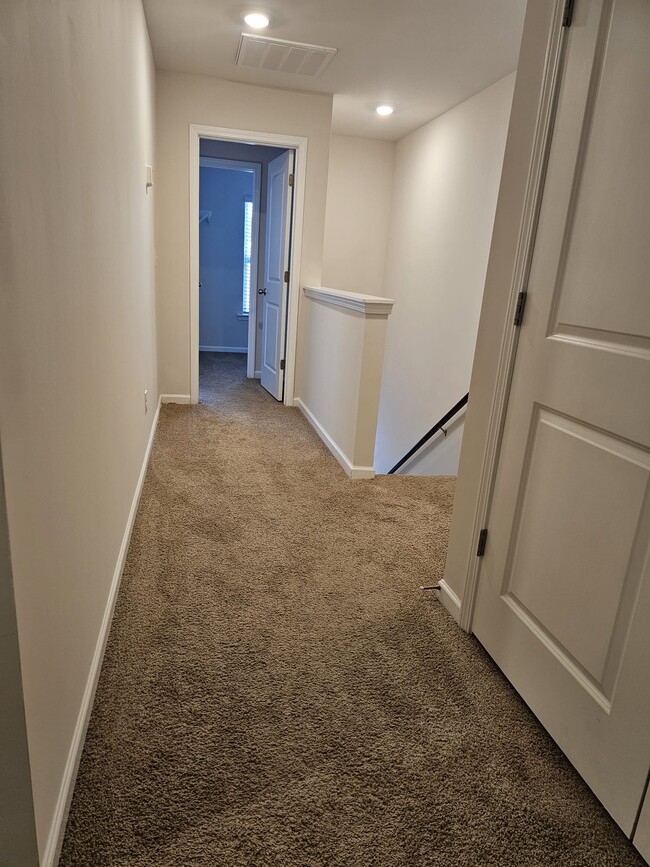 Building Photo - 403 Sea Grit Ct