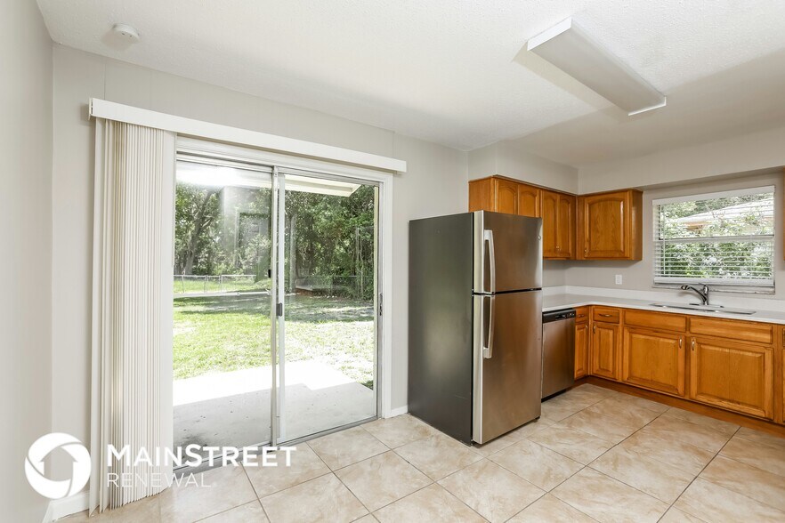 Building Photo - 7357 Riverside Pl