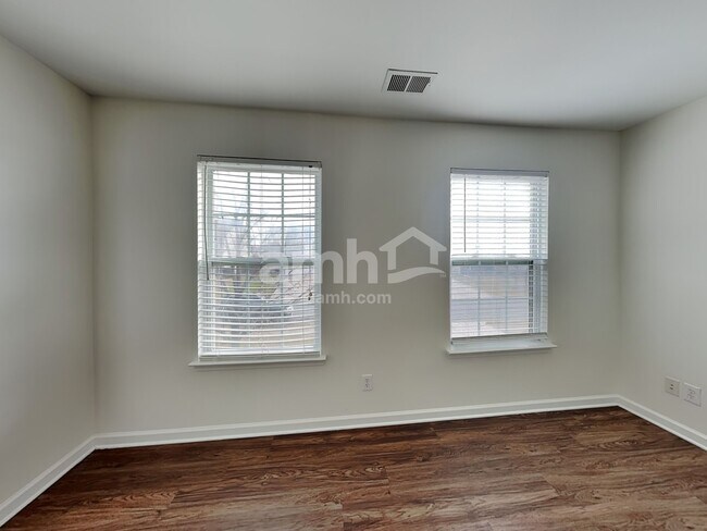 Building Photo - 2005 Brook Valley Run