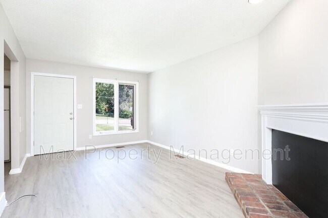 Building Photo - 505 E McKinley Ave